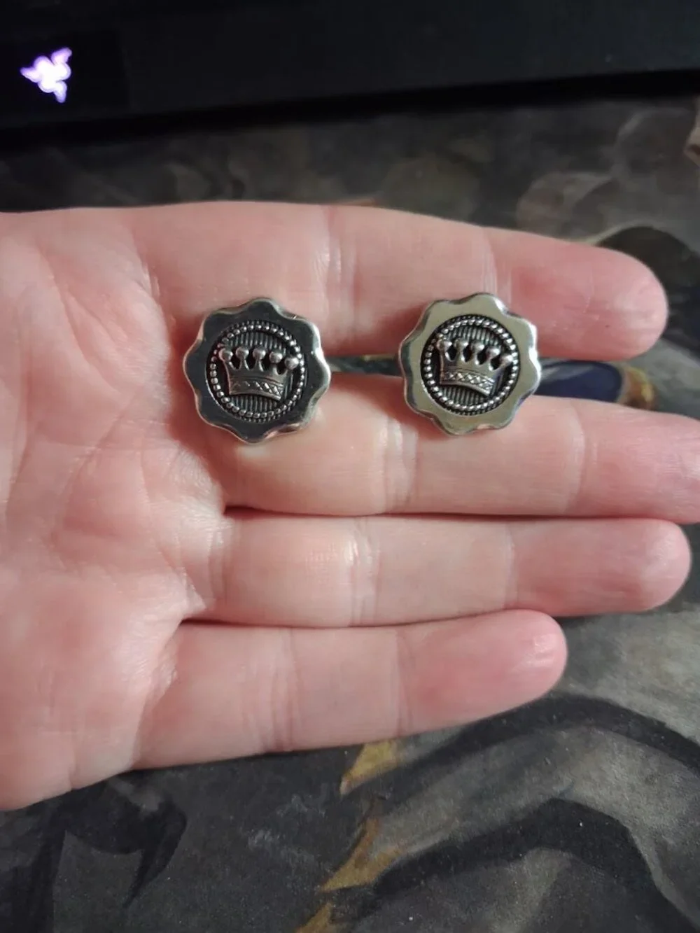 Crown cufflinks